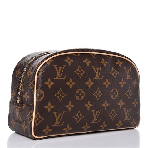 louis vuitton men's toiletry bag|men's louis vuitton shoulder bags.